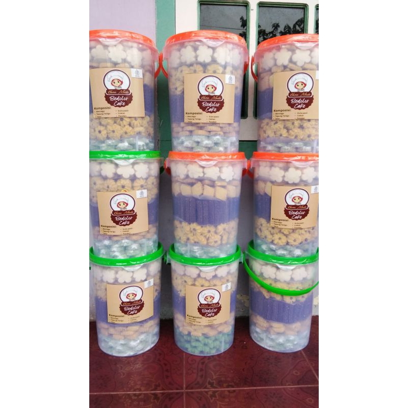 

KUE MENTEGA EMBER RUMAHAN