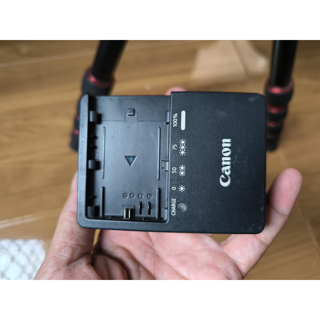 Charger Canon LC E6 ORIGINAL (Bekas Copotan)