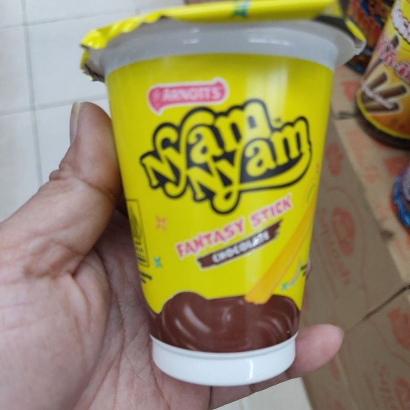 

nyam nyam cup stick random 10 x 25 gr