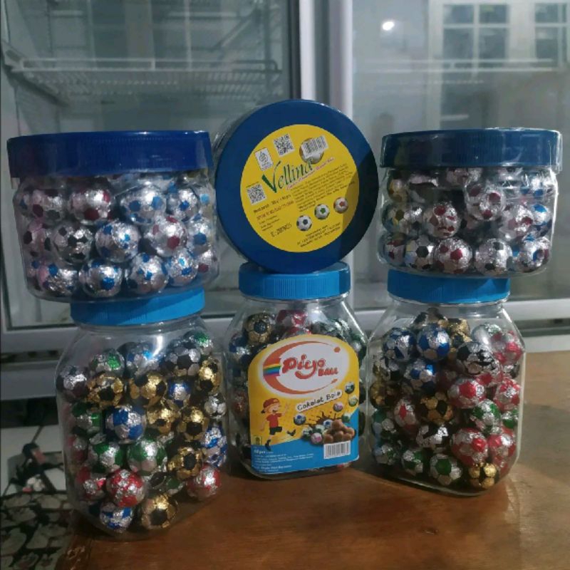 

Cokelat Bola Vallina atau Piyo toples isi 60 pcs - Chocolate Ball Coklat Food Cokelat Bola Cemilan Snack