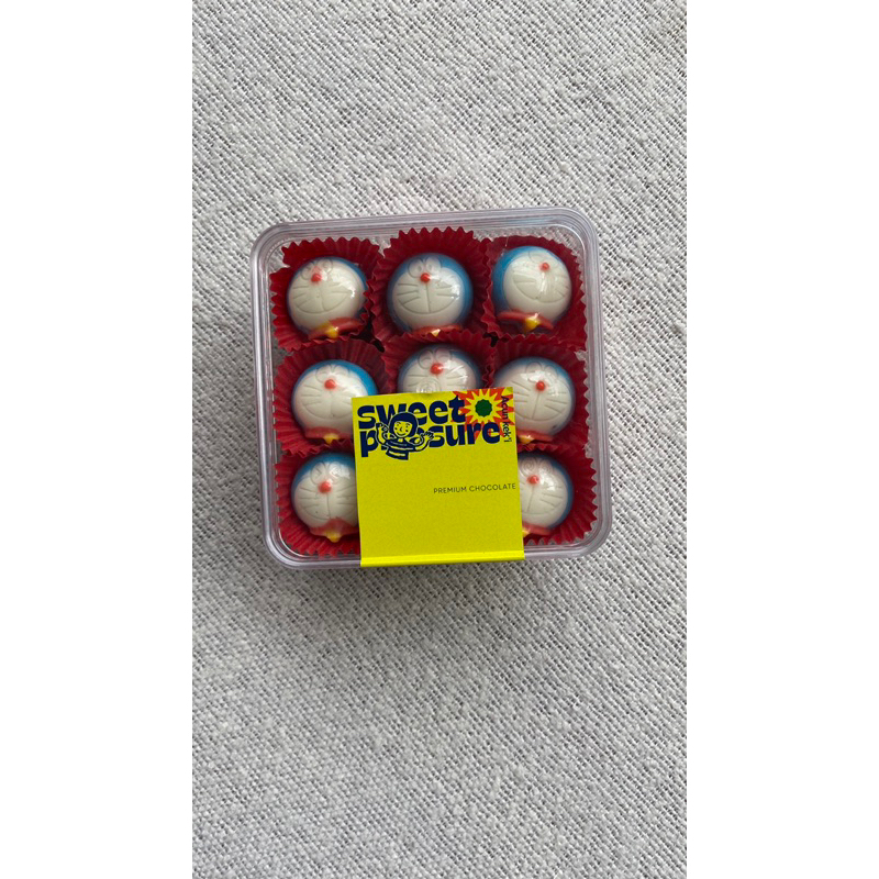 

coklat bentuk doraemon 250gr
