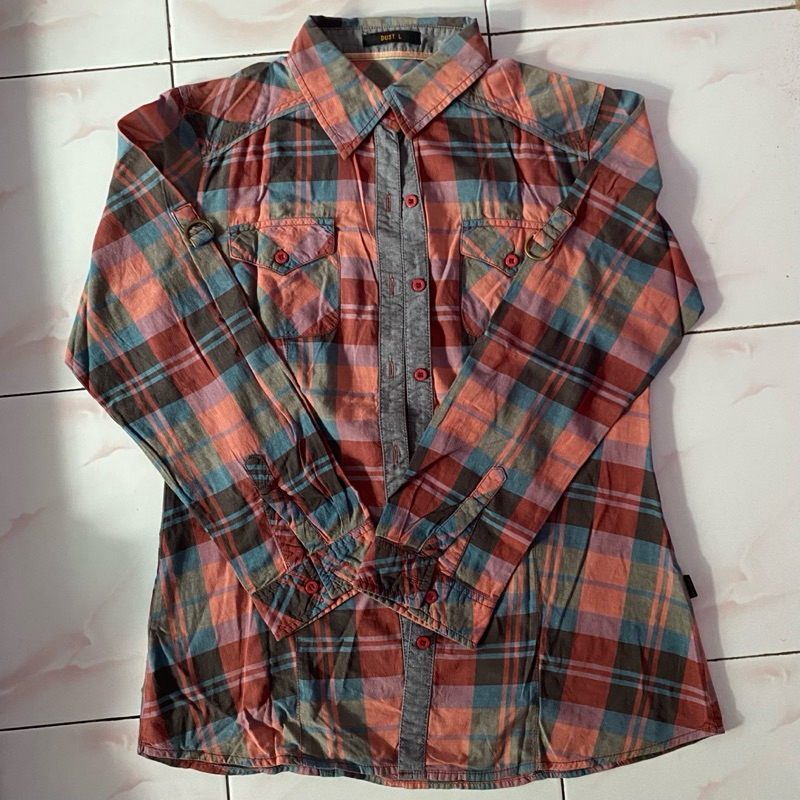 Kemeja kotak wanita Dust L