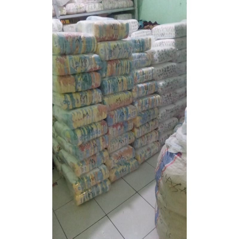 Pampers lepas kemasan Mamy Poko M isi 50 pcs celana