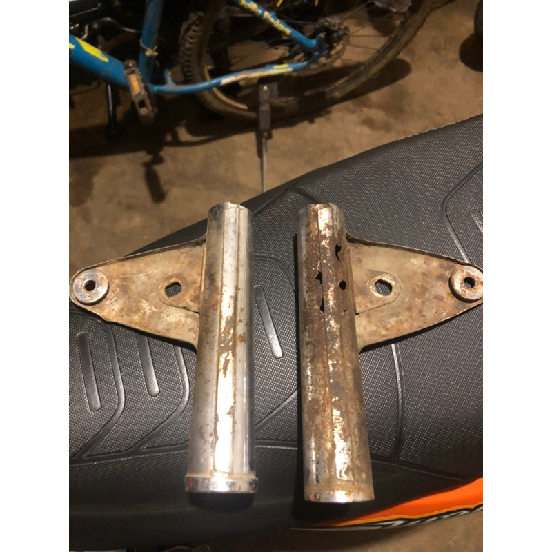 kupingan lampu depan suzuki A100