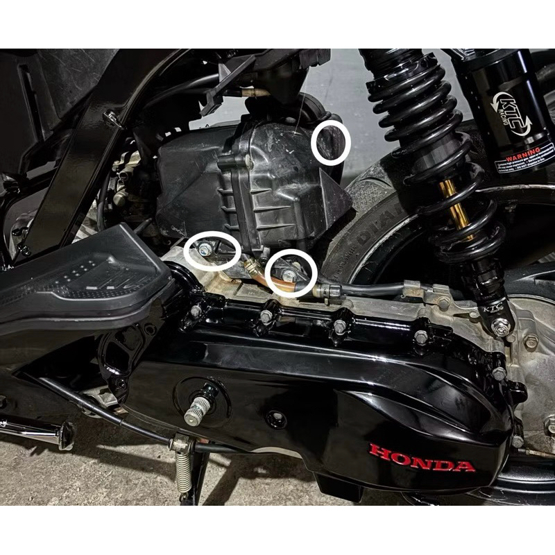 baut dudukan filter beat karbu/scoopy karbu titanium (isi 3 )