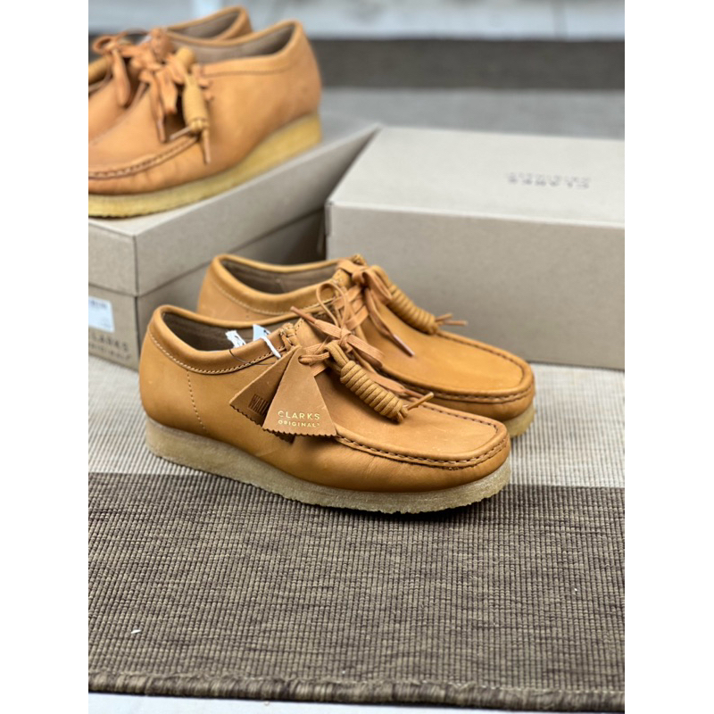 CLARKS WALLABEE LEATHER TAN