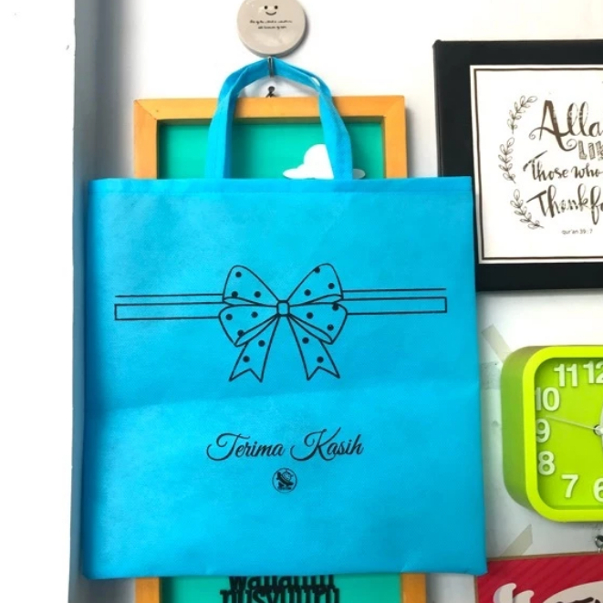 

Goodie bag tas kain motif Terima kasih ukuran 25 x 30 cm AL