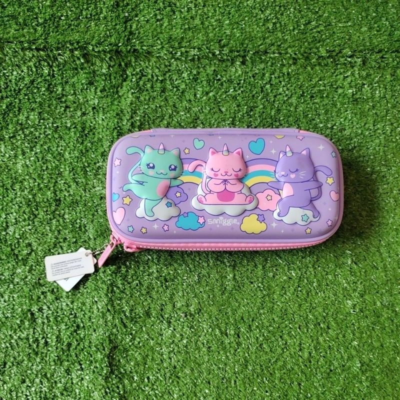 

Tempat Pensil Smiggle Cats
