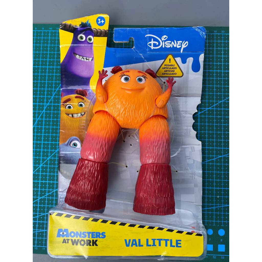 Action Figure Val Little | Monster inc, Monsters at Work | Original Disney Pixar | Segel Baru