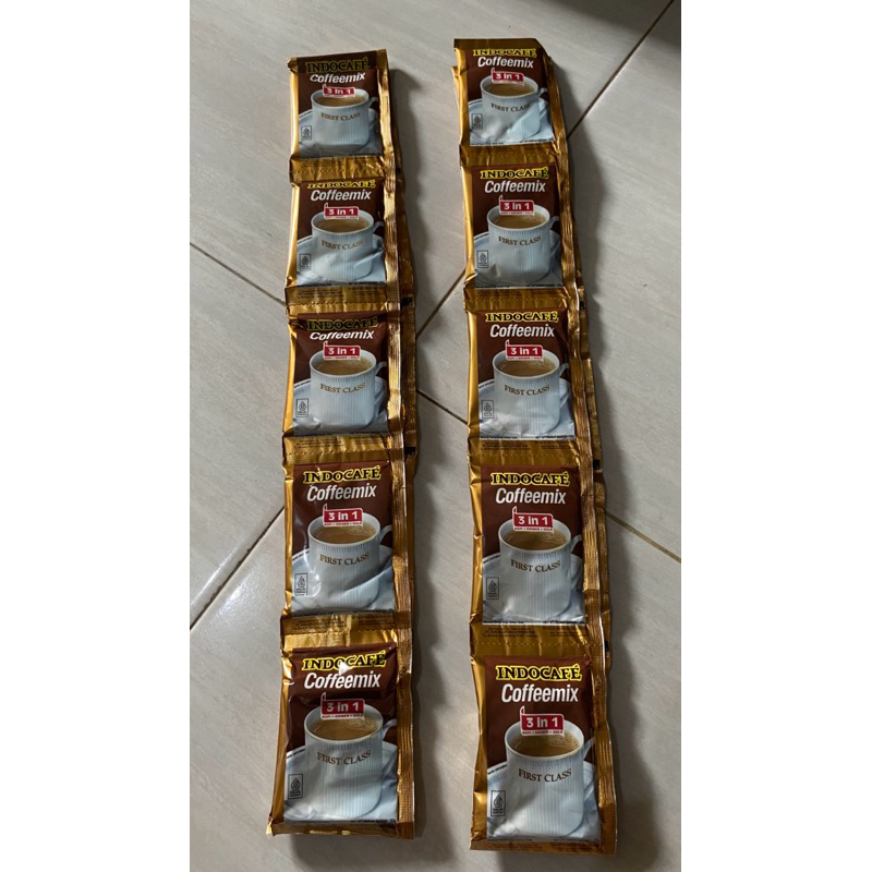 

indocafe coffeemix 3 in 1 ( 1 renceng isi 10 sachet )