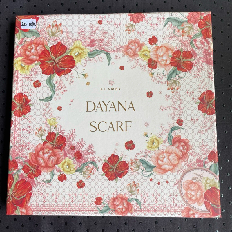 Hardbox Scarf Wearing Klamby Original 100%