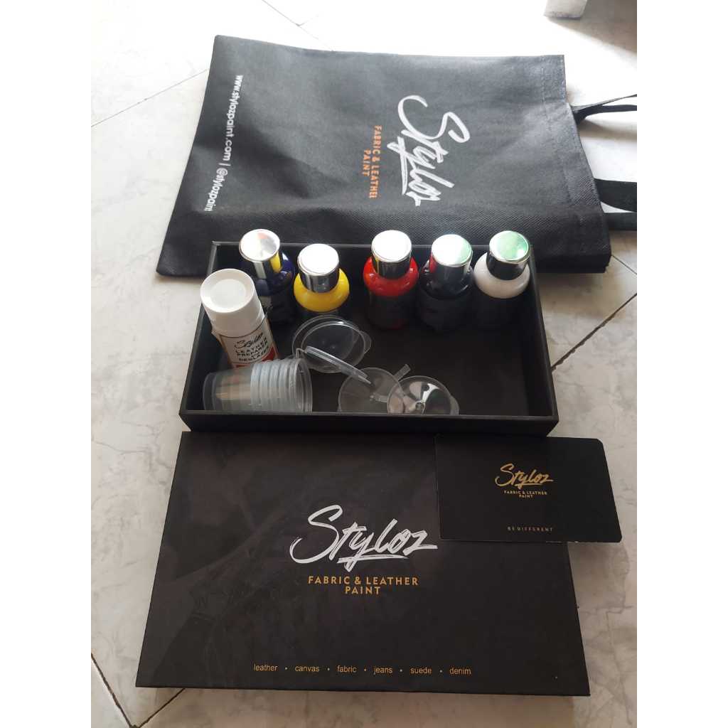 

NEW styloz fabric and leather paint 5 warna dasar plus cairan prepared NEW