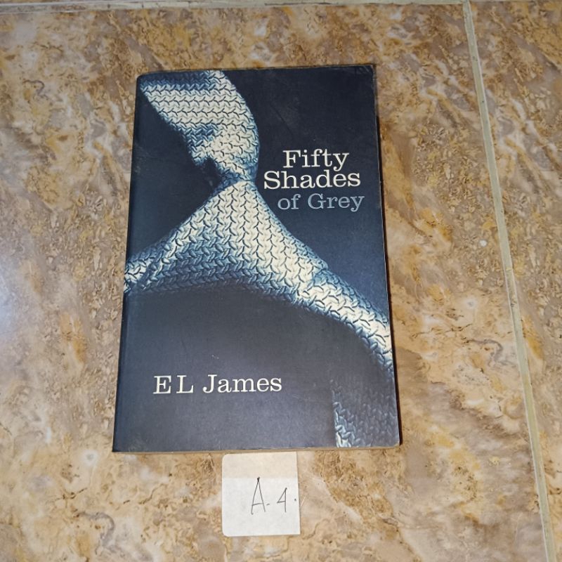 Buku Fifty Shades of Grey - El James