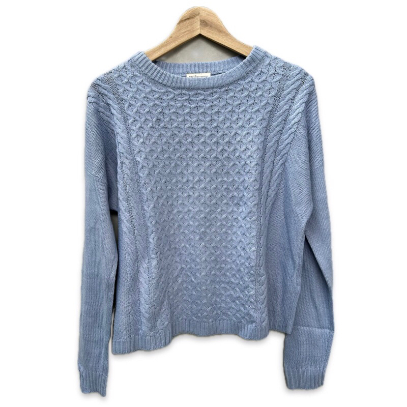 earth music ecology - premium label cable knit sweater