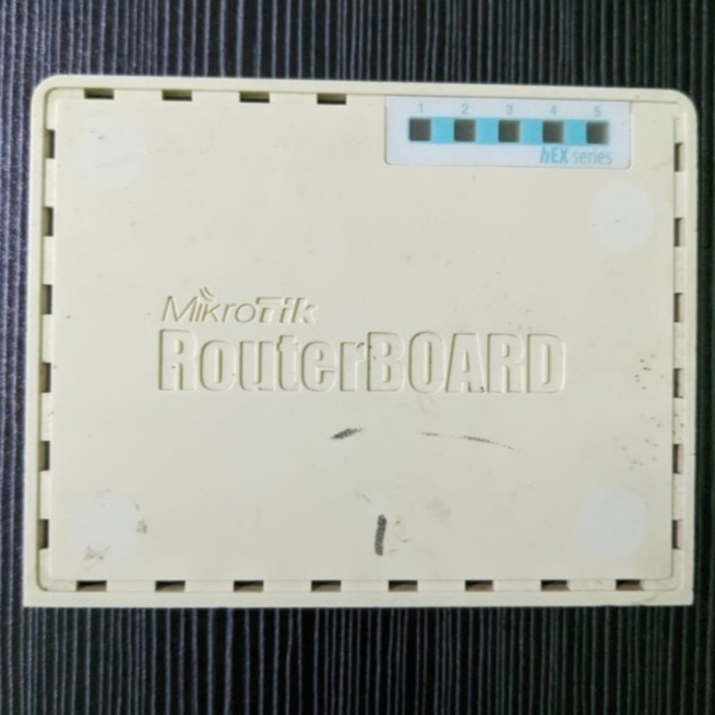 Router Mikrotik Rb750gr3 Bekas Rb 750 gr3