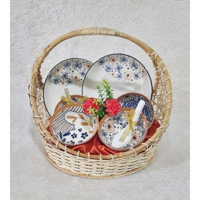 

Parsel O Hamper Set Piring Hantaran Pernikahan Lebaran Idul Fitri Imlek Natal Tahun Baru Christmas New Year