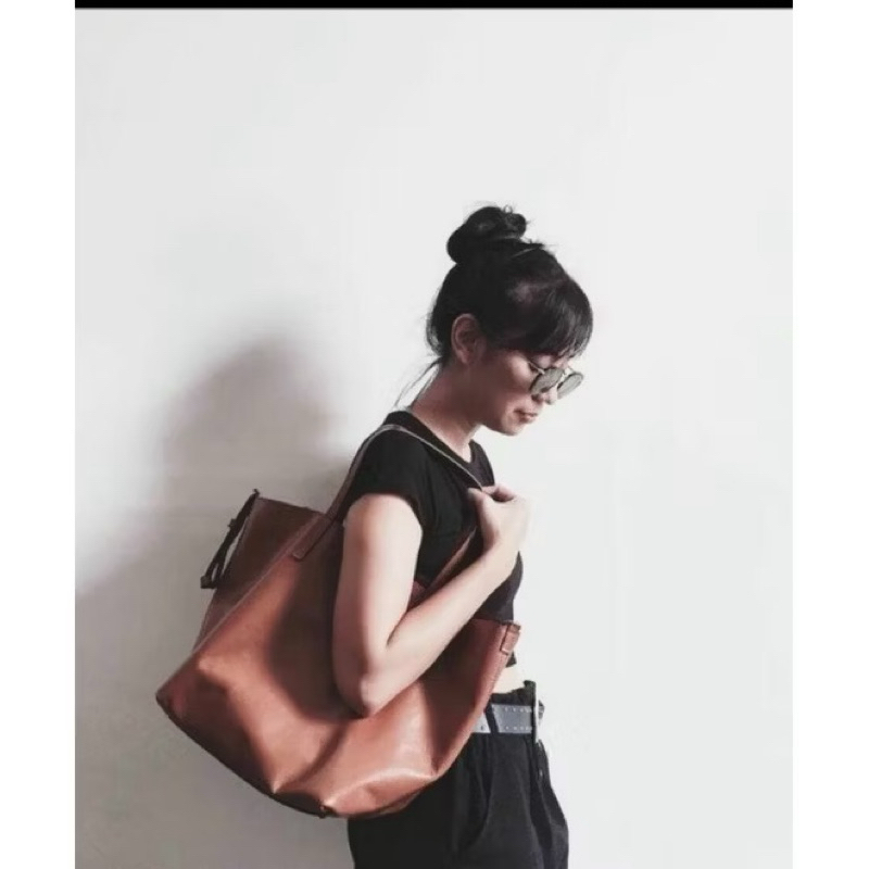 Preloved Asha totebag by kaynn