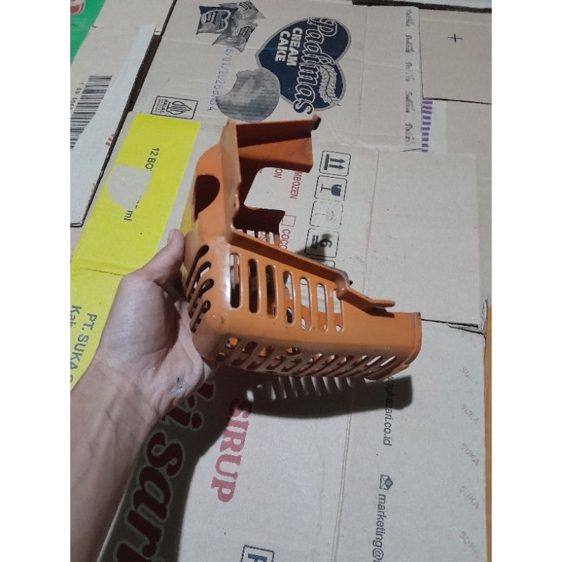 cover pelindung mesin rumput