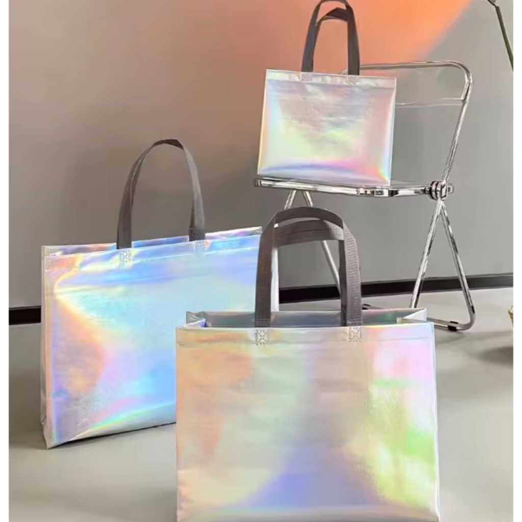 

Tas Kado Metalik | Tas Goodie Bag | Tas Kado Spunbond Laminasi