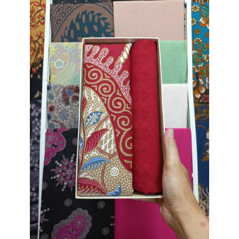 Kain batik dobby/Bahan batik dobby/Set kain batik dobby/Kado pernikaham/Hampers one set batik/Batik 
