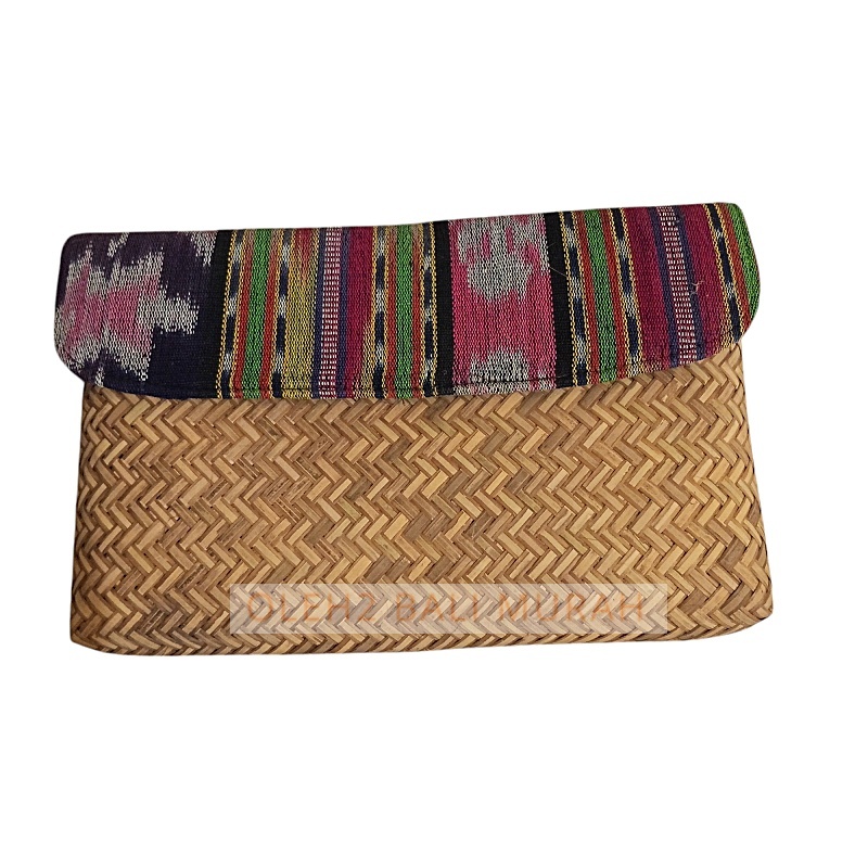 Clutch Anyaman Bambu Tutup Kain Tenun Blanket – Tas Selempang Anyaman Bambu Khas Bali