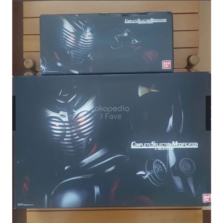 Bandai CSM V Buckle Dragvisor - Masked/ Kamen Rider Ryuki series