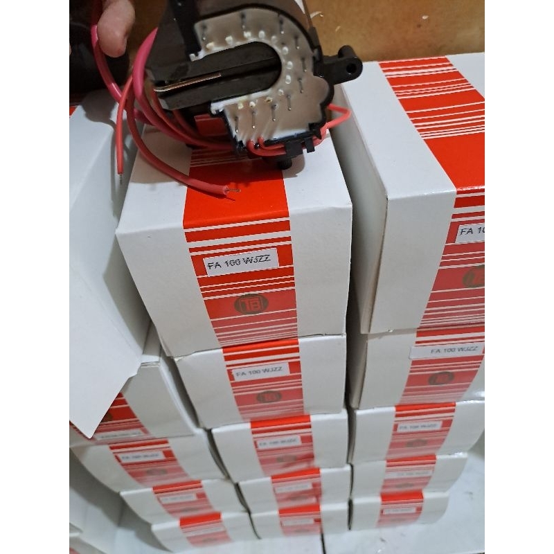 Flyback FA 100/JF 0501-38501/TLF 4N052/FCM 20B061N