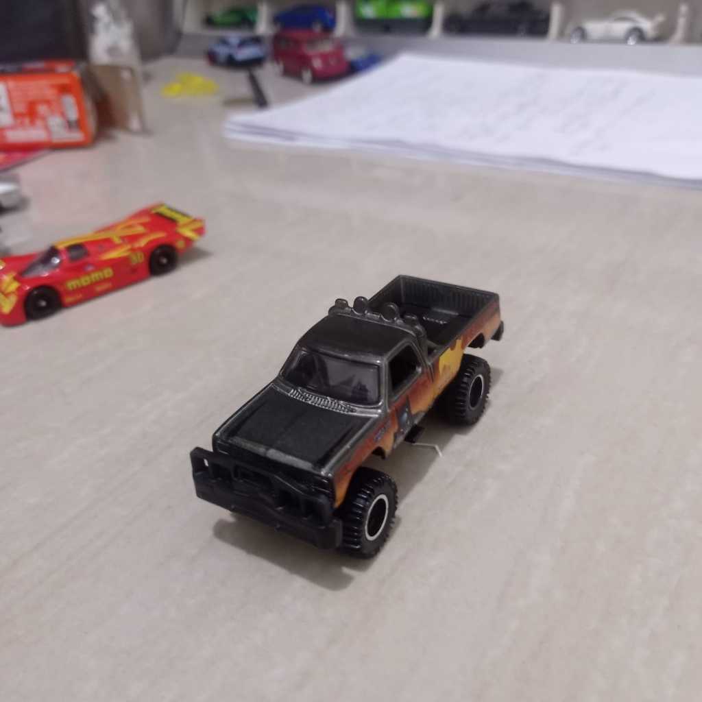 hotwheels premium 80 dodge power wagon srrii Batman ban karet loose