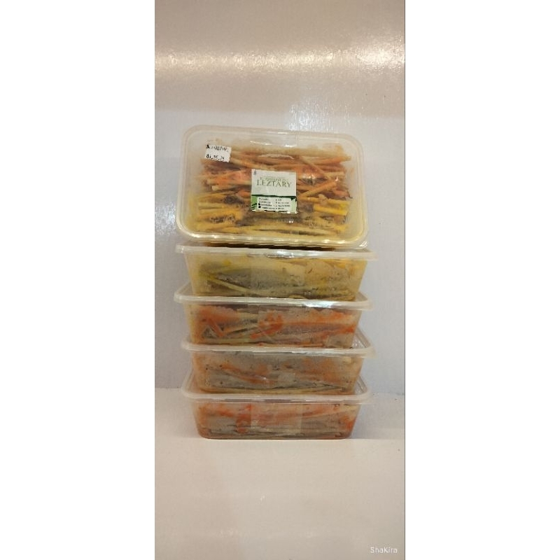 

Jajan mie lidi / biting tepak