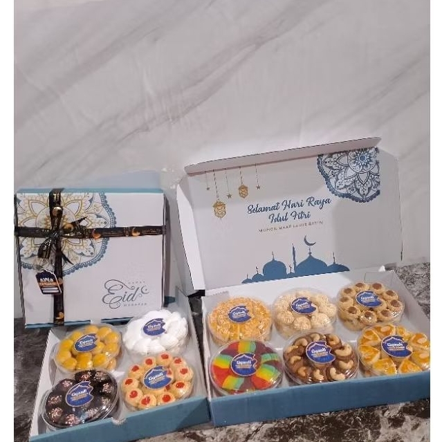 

TERMURAH paket isi 4 hampers premium 250gr kue kering lebaran