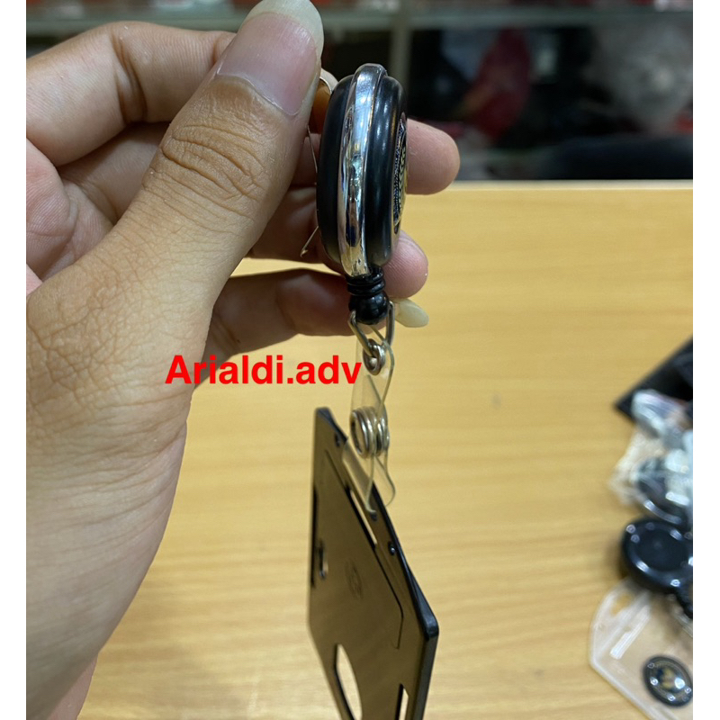 

YEN satu set yoyo+casing id card logo kemenimipas terbaru yoyo putar