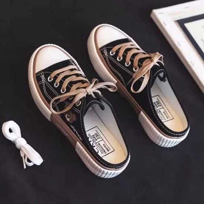 Sepatu Wanita Sneakers Tali Kanvas Kekinian