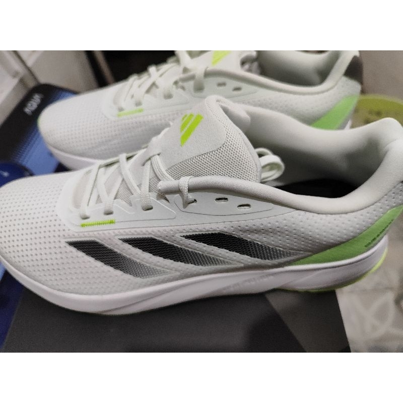 sepatu running Adidas Duramo