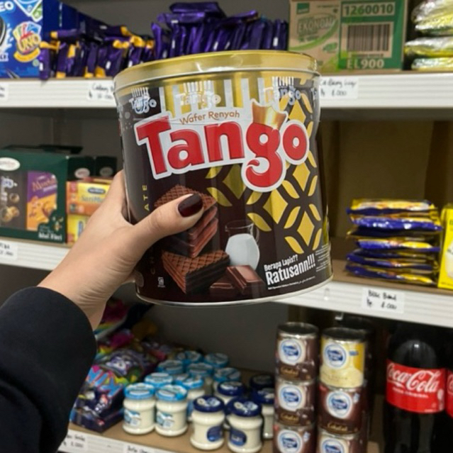 

Tango Kaleng Vanilla & Coklat 240 GR