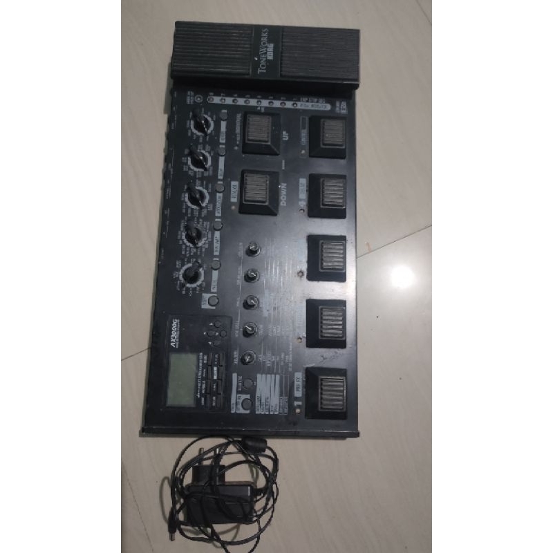 EFEK GITAR KORG AX 3000