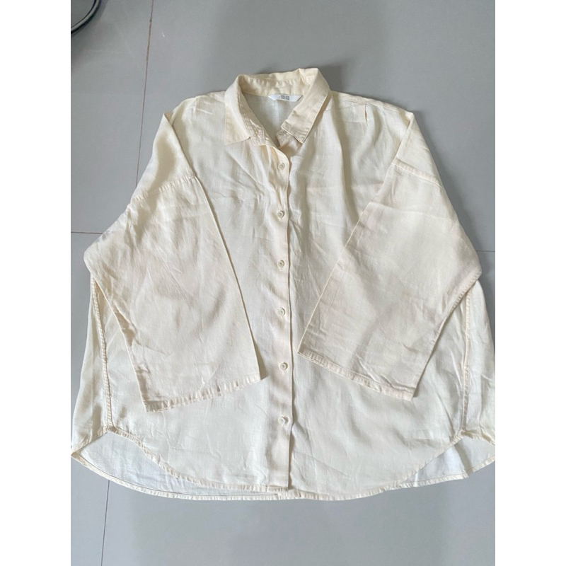 Preloved Kemeja Wanita Uniqlo
