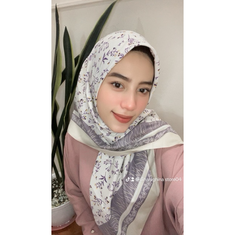 "Twins Hijab" Hijab Segi empat bahan vial miracle