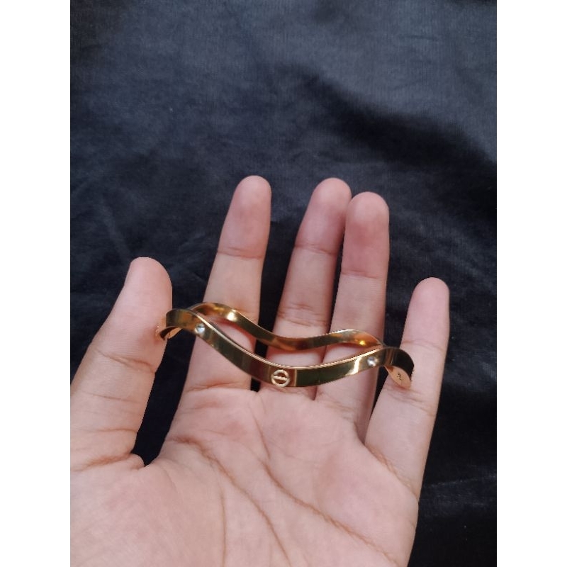 GELANG CARTIER GELOMBANG TITANIUM CANTIK DAN ELEGAN