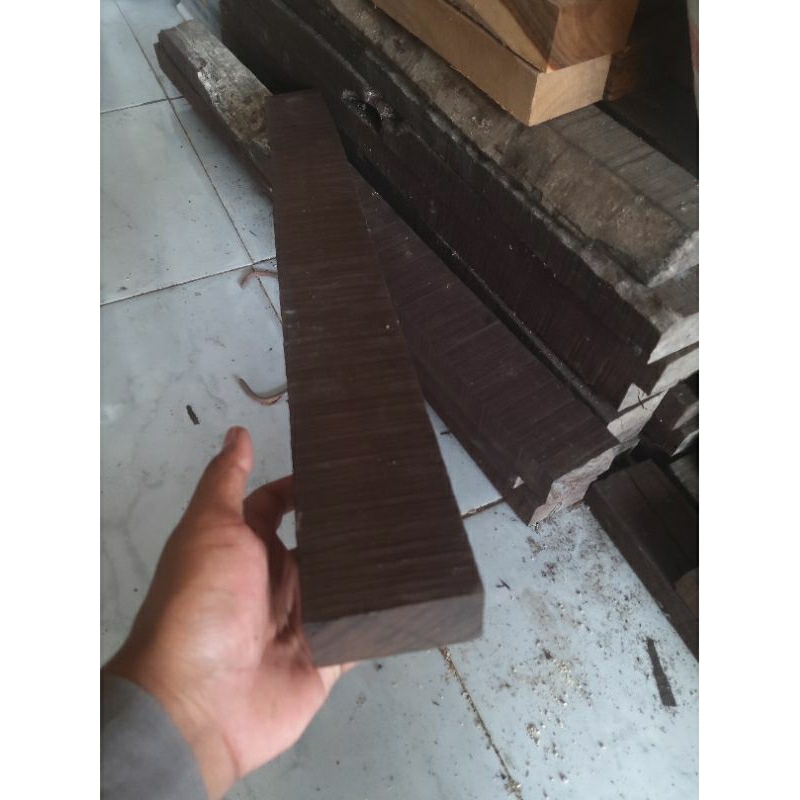 BALOK KAYU HITAM P 60CM L 7CM T 4CM