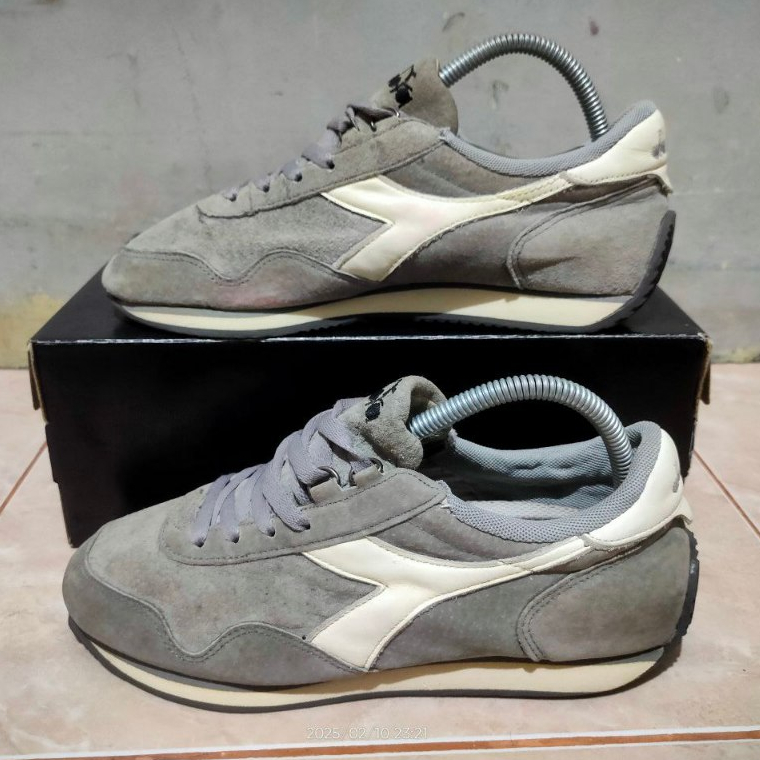 Size 40 - Diadora Sepatu Sneakers VINTAGE HERITAGE - Second Original