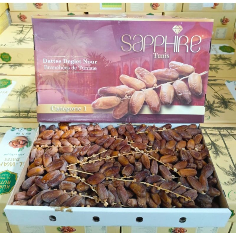 

Kurma Tunisia bertangkai