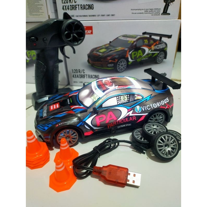 Mobil remot sedan Drift 4wd,mainan remot control