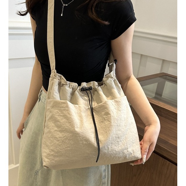【 cod！ready！】Tas Serut Wanita Tas Serut Kain Tebal Tas Jinjing Wanita Tas Kurir Pekerja Kantor Tas K