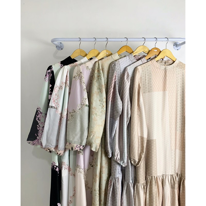 Nasya dress- dress silk- dress motif