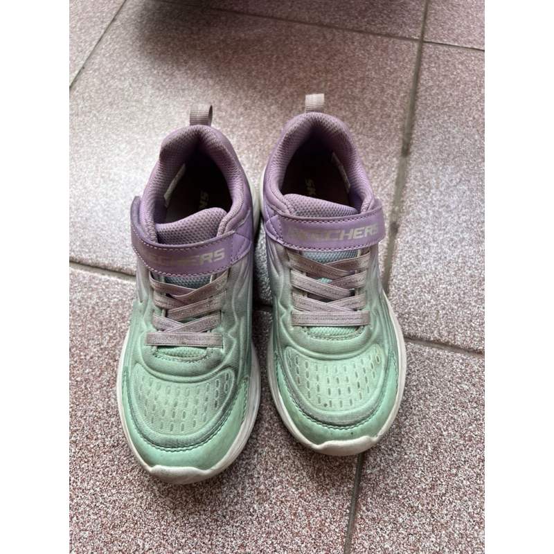 sepatu skechers anak perempuan