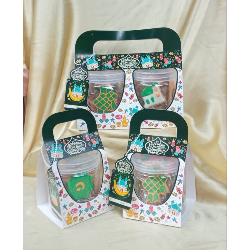 

Hampers idul fitri lebaran cookies in a jar