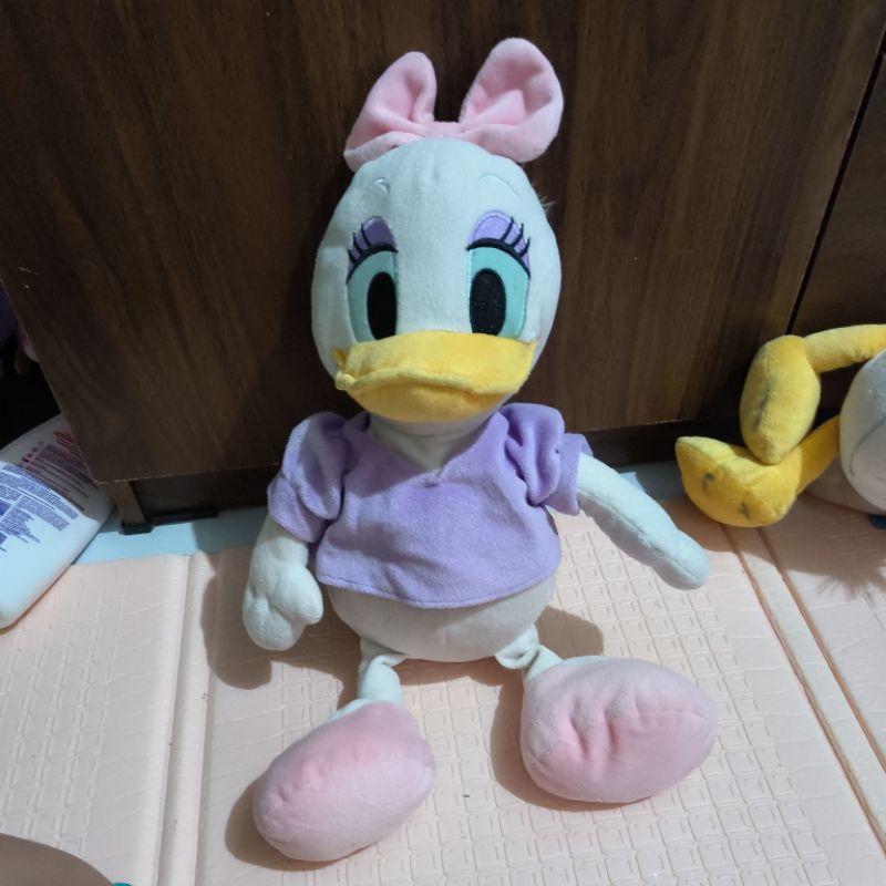 boneka Daisy Disney Nevada