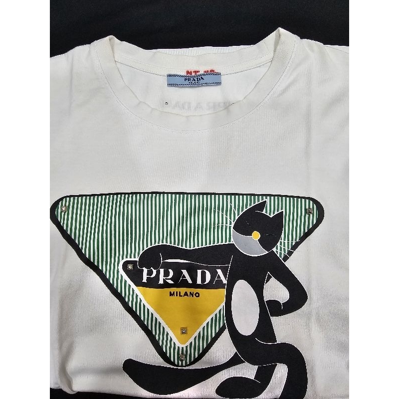 Preloved Kaos Lucu Unisex Prada Original Bergambar Kucing Hitam Kartun