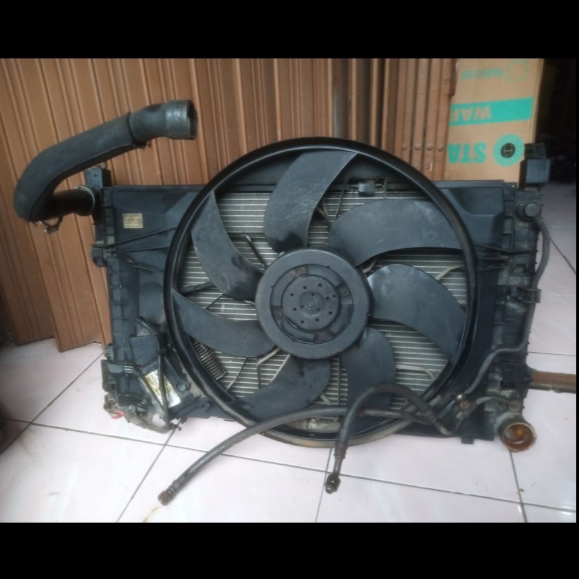 Extrafan Mercy C180 C200 C230 W203 C Class/ Radiator Marcedess benz C180 C200 C230 W203 C Class