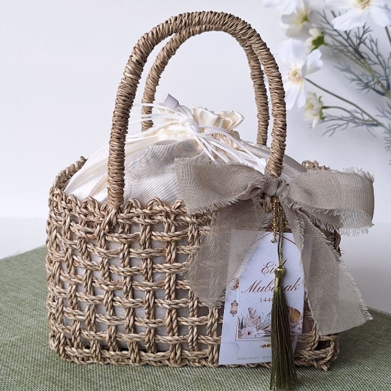 

Hayya Hampers